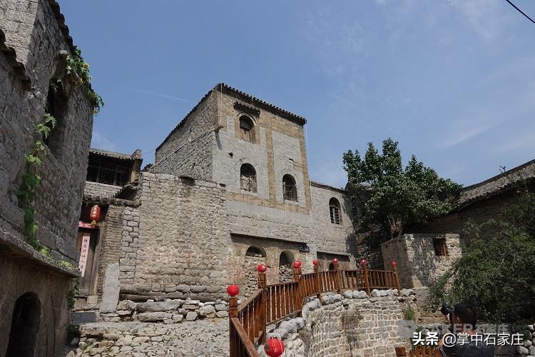 天路赏红叶自驾游古村落暨汽车特色农产品跨界行销活动顺利举行