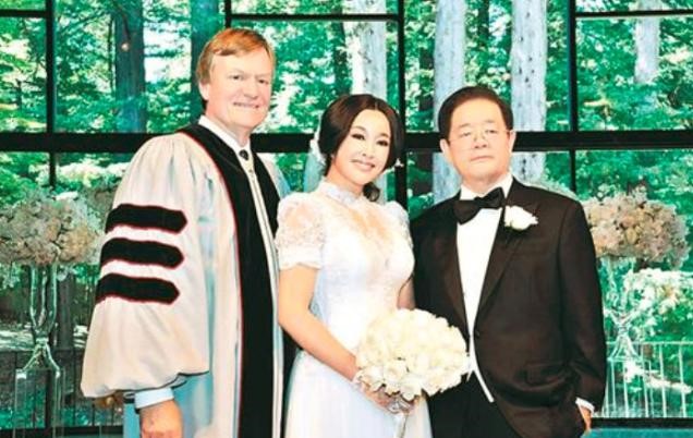 刘晓庆67岁生日照片,刘晓庆今年的相片