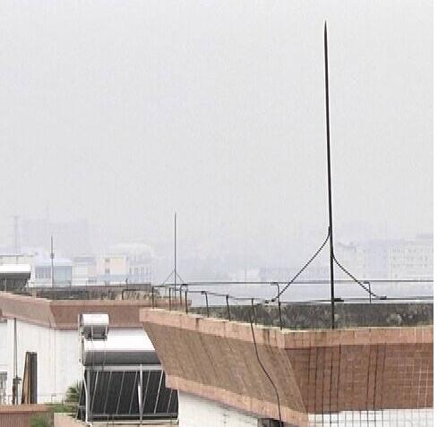 房顶避雷器,屋顶避雷器怎么安装与接法