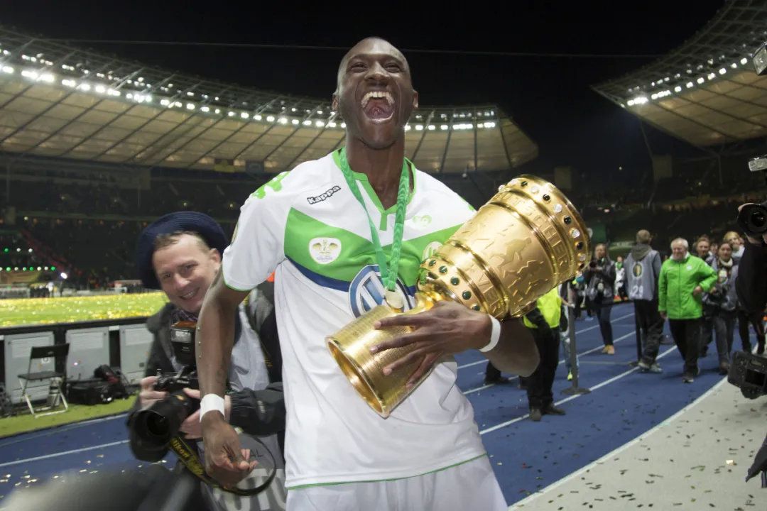 别吵了！听我的，都听我的