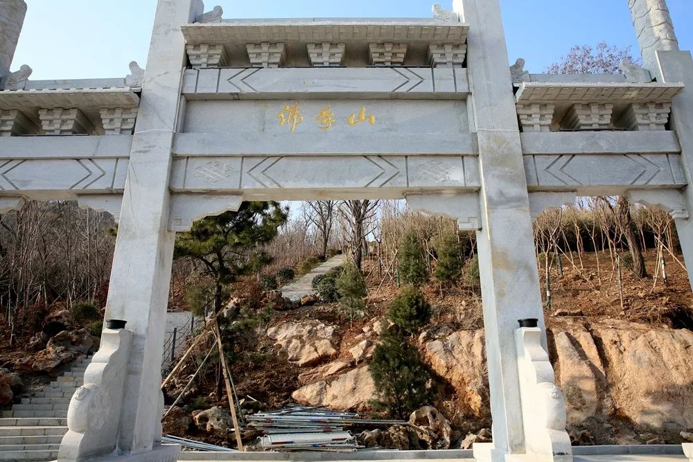 南区人有福了!徐州两大山体公园开放!瀑布、壁画、花……