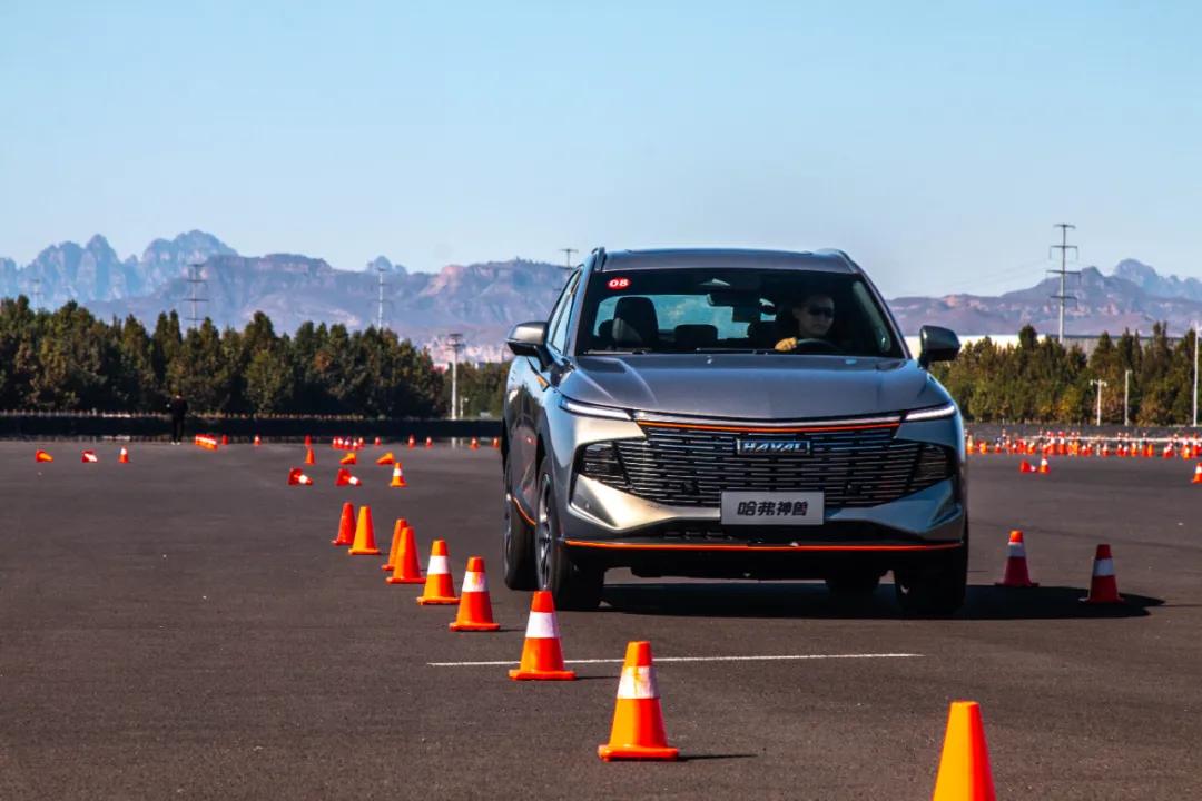 哈弗神兽2.0试驾视频,哈弗神兽2.0t智尊版试驾