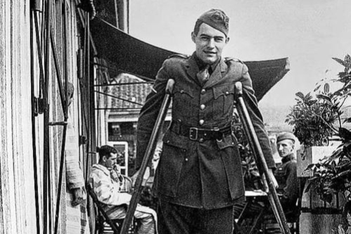 海明威老人与海名言名句经典语录,老人与海海明威内心独白的作用