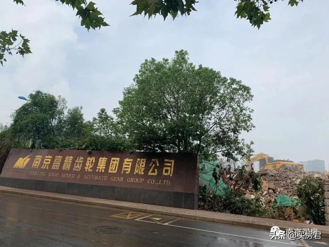 一条凤台南路两个世界！河西都救不了的小行，仁恒默默丢下王炸