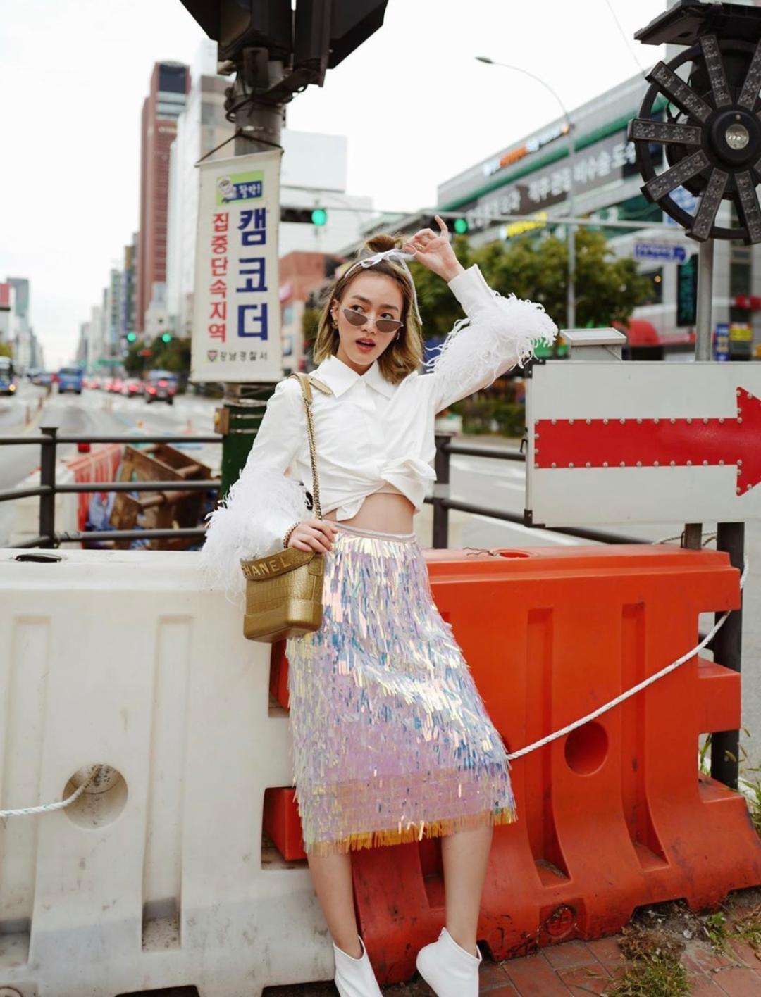 2020衬衫的五种潮搭你尝试过几种,女士真丝衬衫穿搭法2020