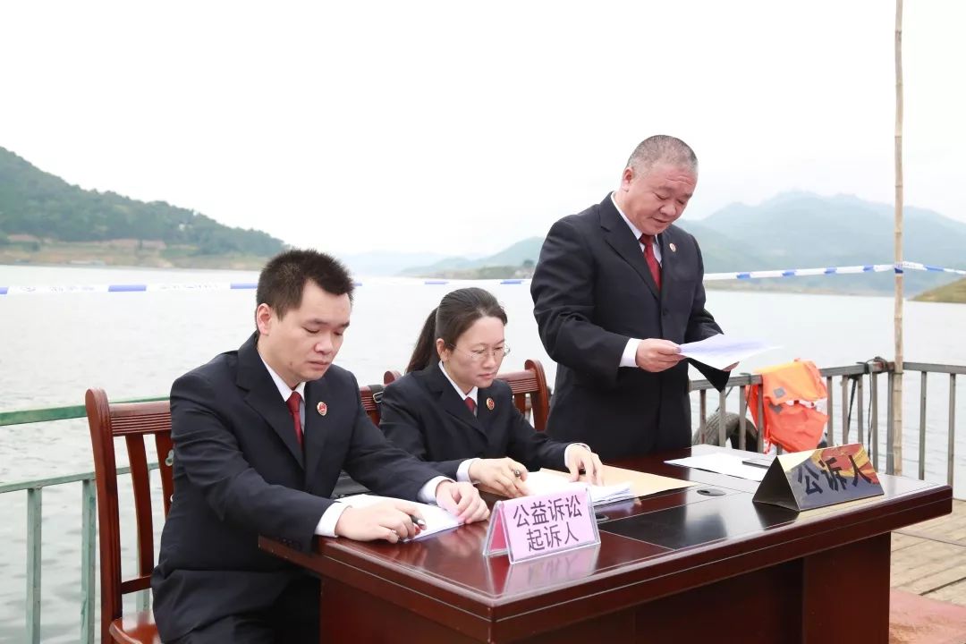 【第352期】销售“美国伟哥”等假药！隆林各族自治县人民检察院提起首例药品领域刑事附带民事公益诉讼！