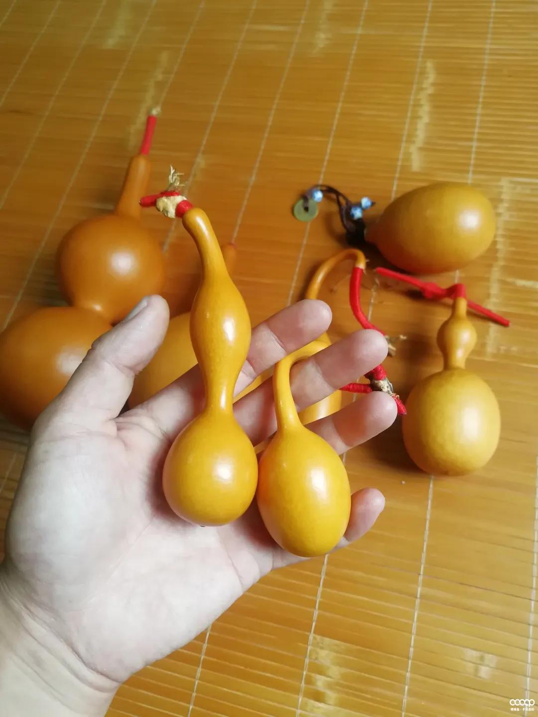 他试了一瓶“印度神油”，盘串6年，包浆妙啊