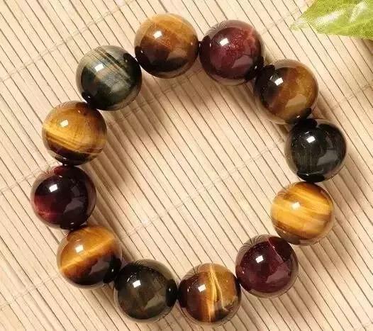 玩玉人的五个特征,玩玉之人最深度解析