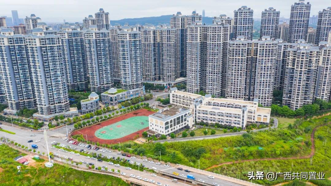 鎴戝湪鍗楀畞绛変綘瑙嗛,鎴戝湪鍗楀畞绛変綘鍘熺増