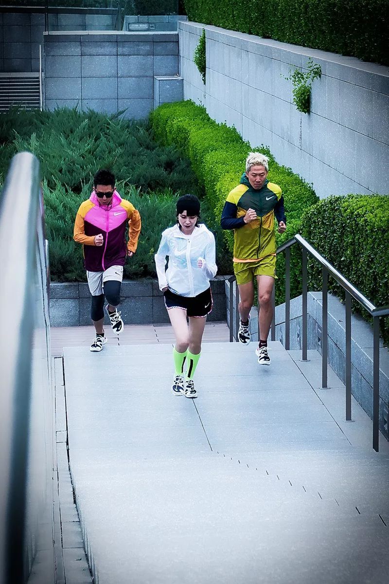 耐克目前最顶级的跑鞋,耐克的一个跑鞋