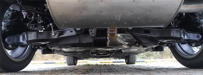 2.0L混动四驱,试驾雷克萨斯UX后,告诉你什么是雷式豪华生活方式