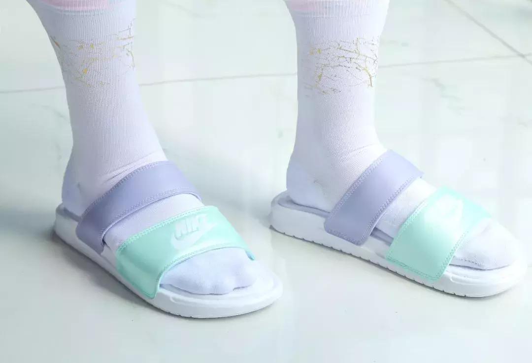 这个“反人类”的穿搭组合，竟然在夏天成了街拍利器