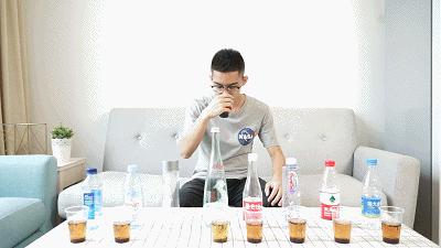 从2块喝到45块，喝到工伤！只为解密高价矿泉水