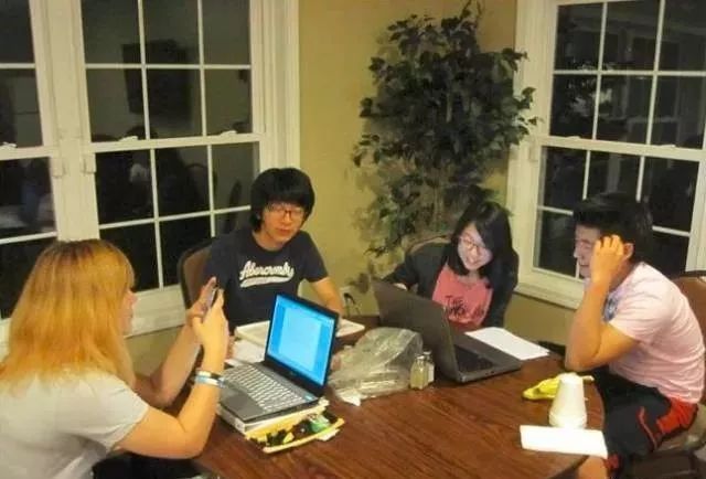 鏂板槈鍑哄浗,缇庡浗鍩虹潱瀛︽牎