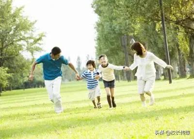 孩子易怒怎样让孩子学会情绪管理,四种方法教你帮助孩子调整情绪