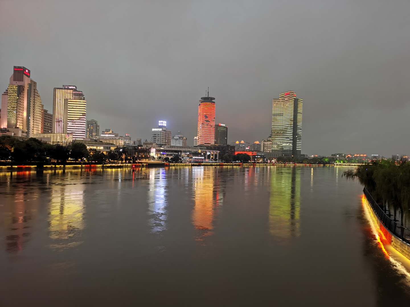 夜幕下的上海外滩,宁波老外滩景色