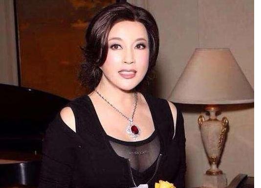 刘晓庆的4段婚姻和8段情史,刘晓庆经历四次婚姻