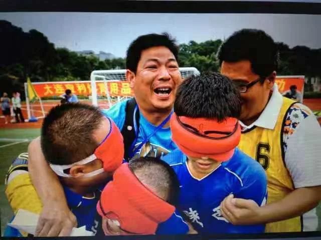 兰州教孩子踢足球,西安哪里教小孩踢足球