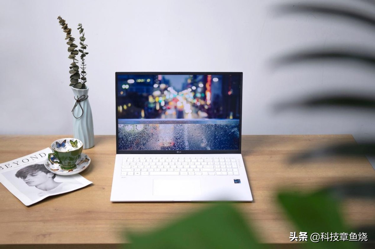 lg原厂显示器,lggram屏幕感受