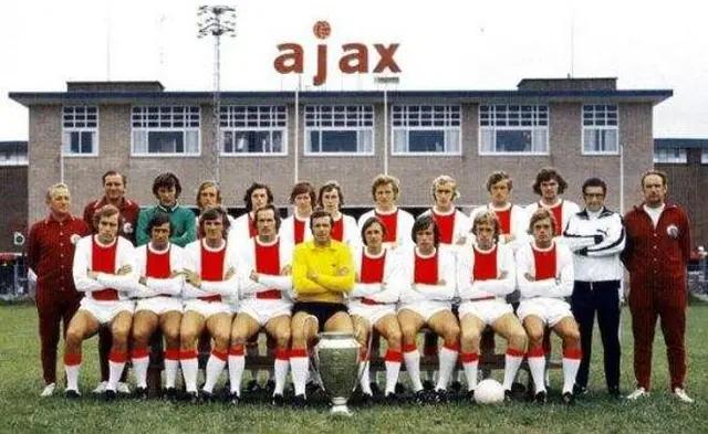 世界三大球王是谁,足坛都有哪些三冠王