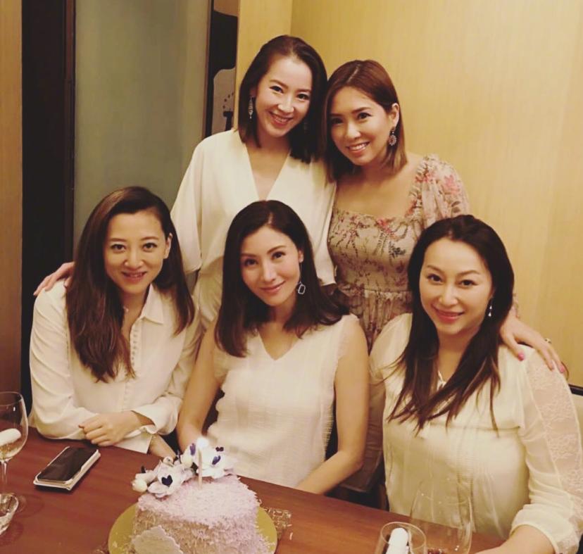 李嘉欣贵妇装扮太惊艳,李嘉欣蕾丝内搭