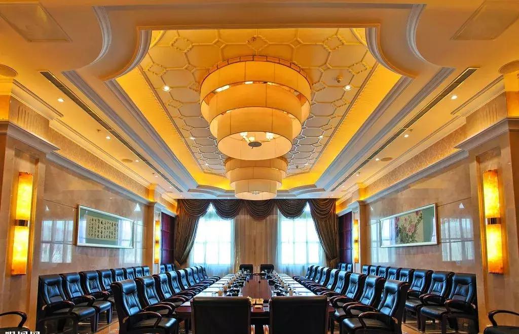 世界顶级豪华游轮合集,世界上7个不可思议的豪华游轮