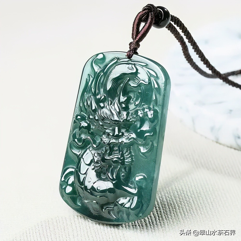 翡翠有几种颜色哪种颜色最贵,翡翠高冰蓝水哪种颜色好