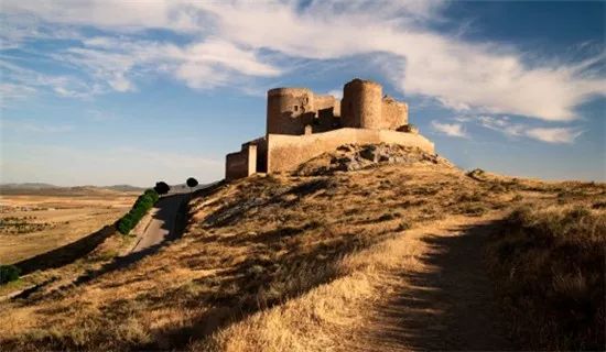 行走的老钱：私奔去浪漫的“两牙”