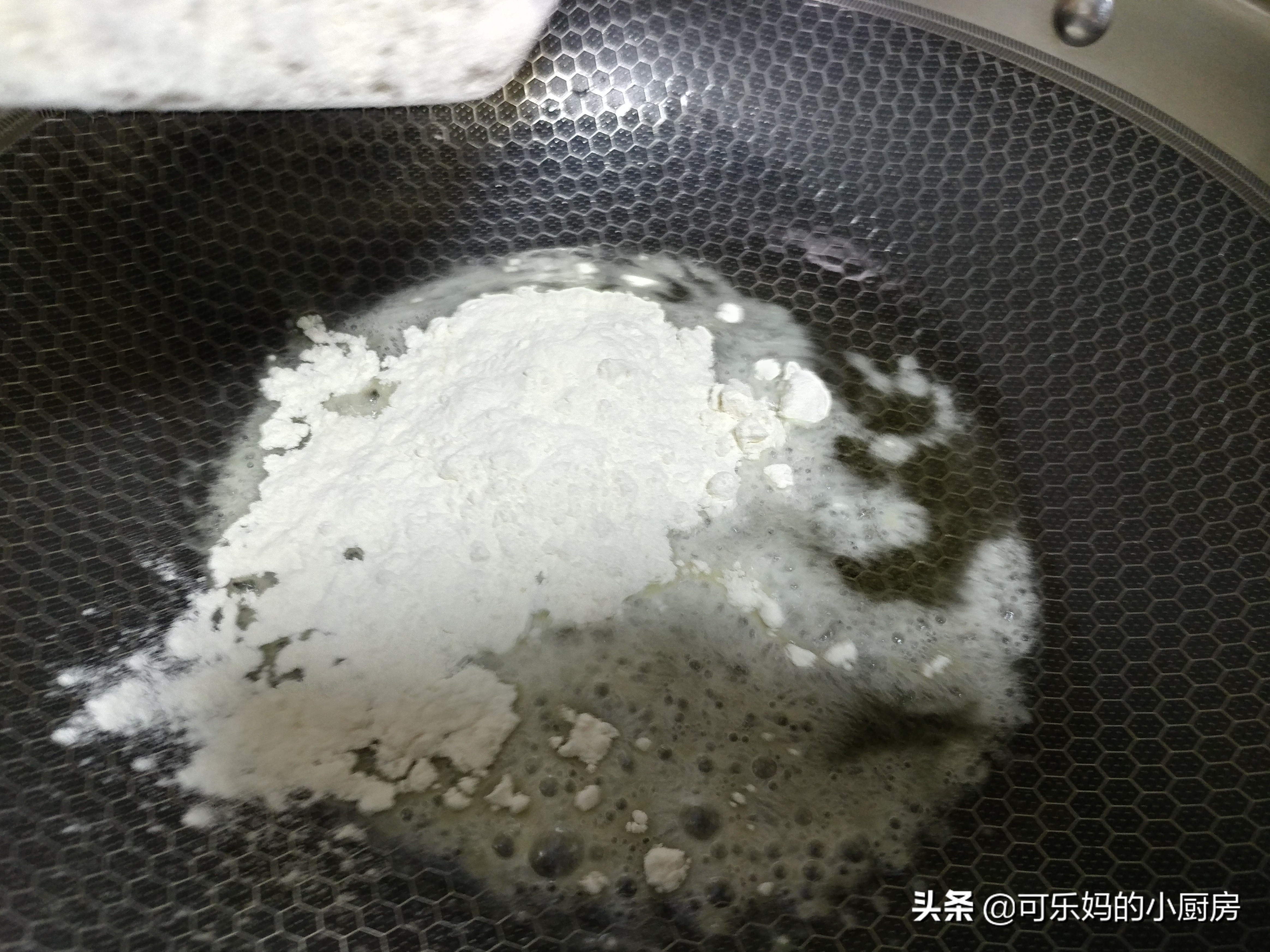 千层中式酥皮点心制作视频,蛋挞皮做绿豆酥饼