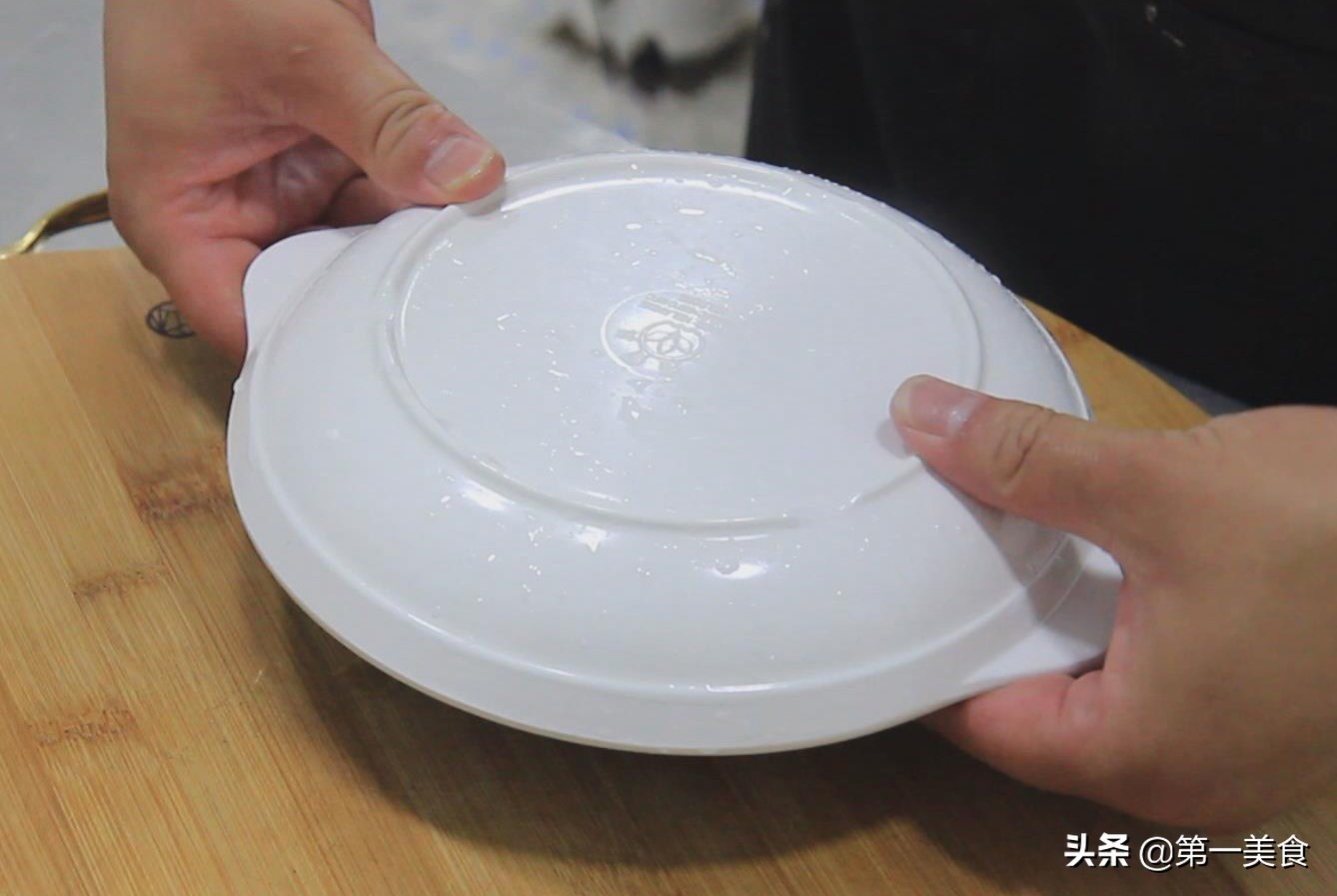 最经典的黄焖鸡做法,大厨教你黄焖鸡做法