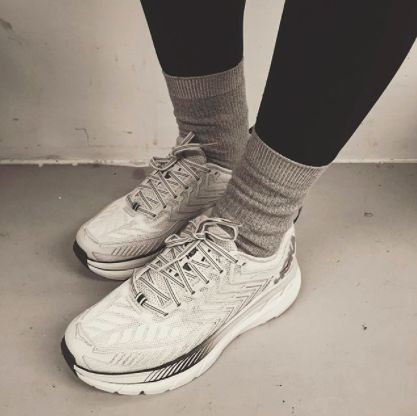 除了NIKE、ADIDAS，女生还有哪些值得入手的运动单品？