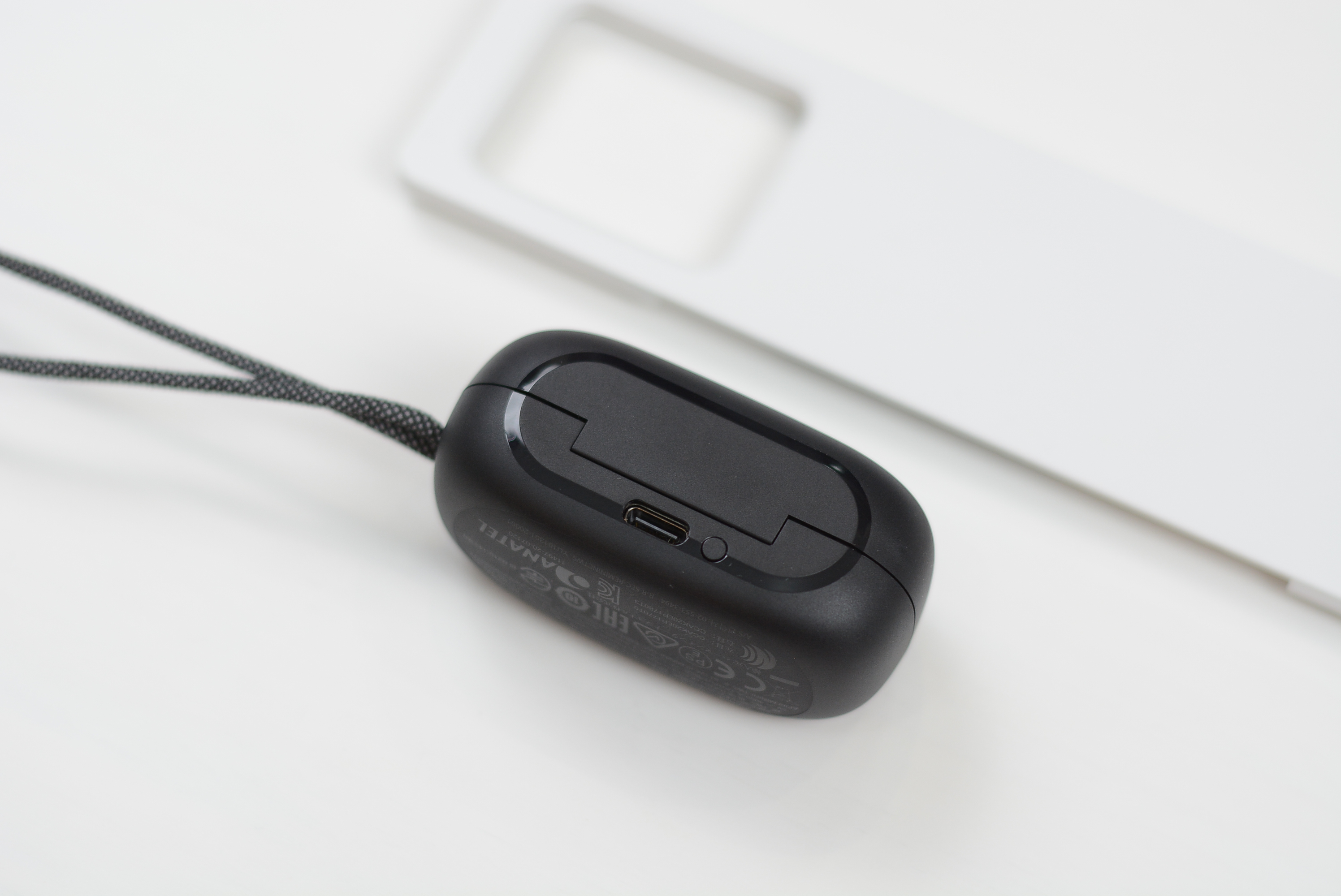 jbltune130nc入耳式无线耳机,专业人士jbl头戴式耳机推荐