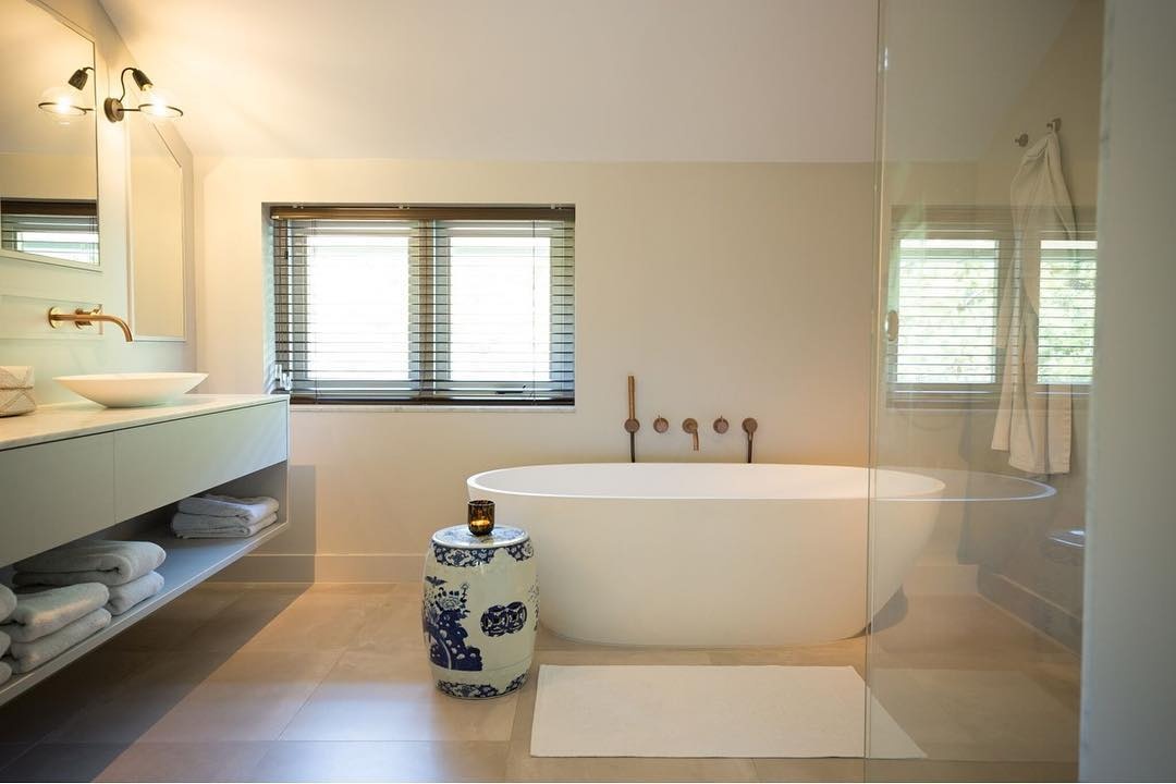 水晶石浴缸,人造石浴缸是什么材料的