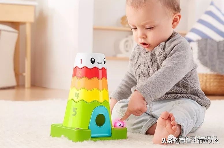 长辈送新生儿什么礼物最合适,送给新生儿妈妈礼物哪些最合适