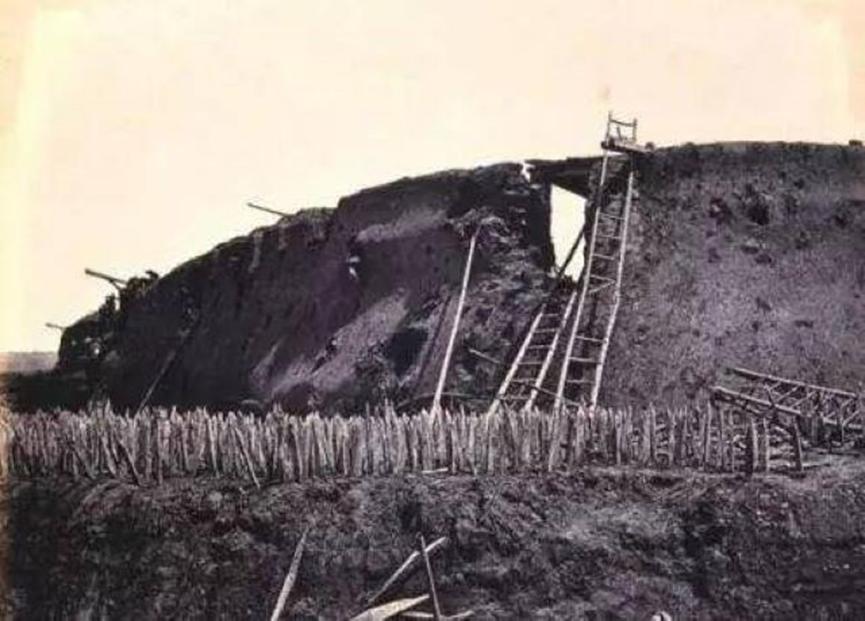 清帝咸丰在位11年，一生可谓跌宕起伏，他算是一位昏君吗？