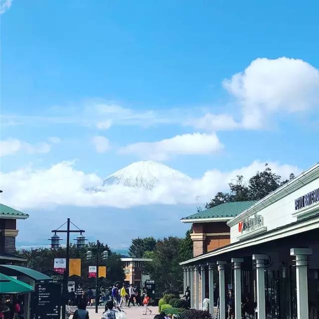 奥特莱斯为什么便宜因为有猫腻,美特斯邦威奥特莱斯为啥这么便宜