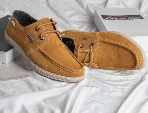 绒面鞋油渍的清理方法,绒面鞋泛白的正确清理方式