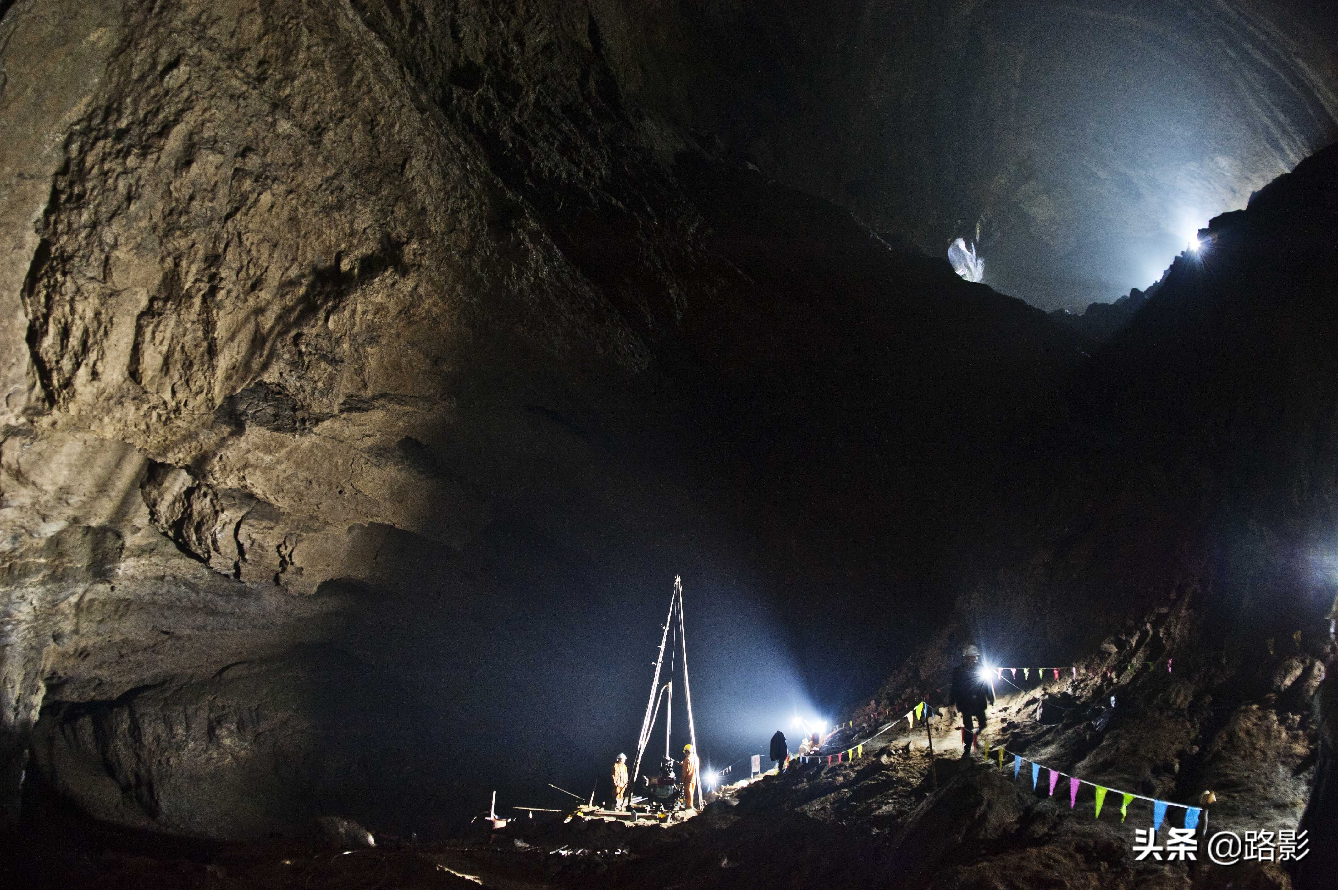 中国高铁隧道,溶洞铁路隧道