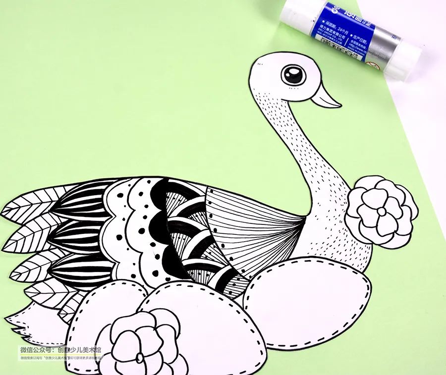 儿童画可爱的教程视频,儿童简单彩铅画天鹅画