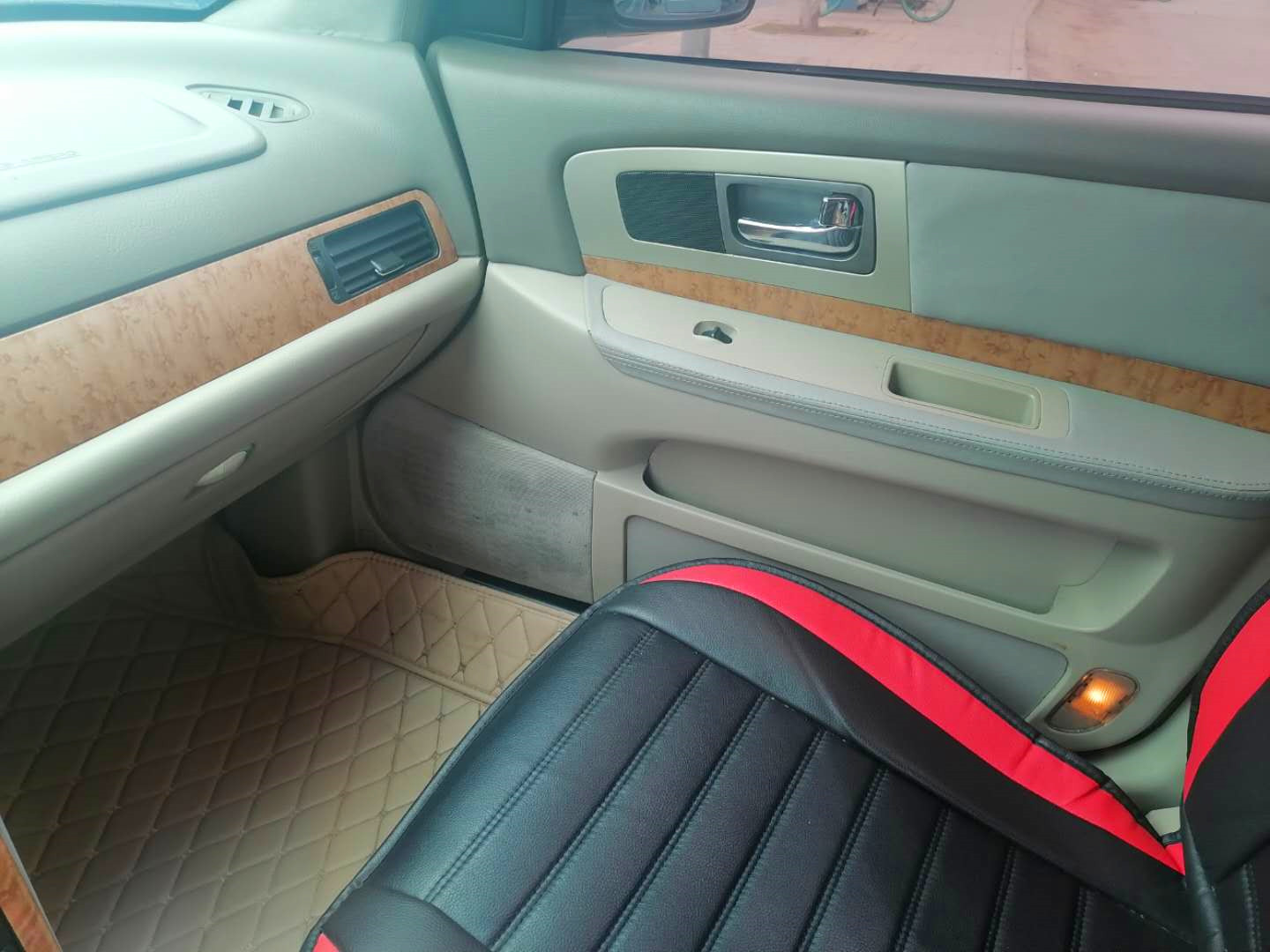 曾经的国民神车如今堆积成山,曾经的一代神车现在怎么样了