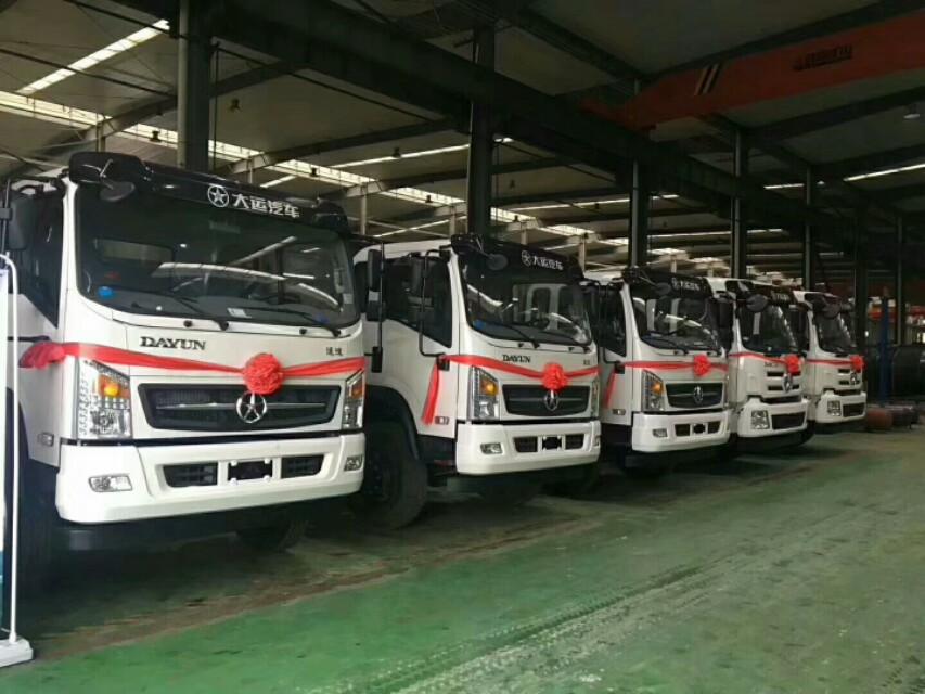 大运搅拌车新款国六前四后八,大运搅拌车价格