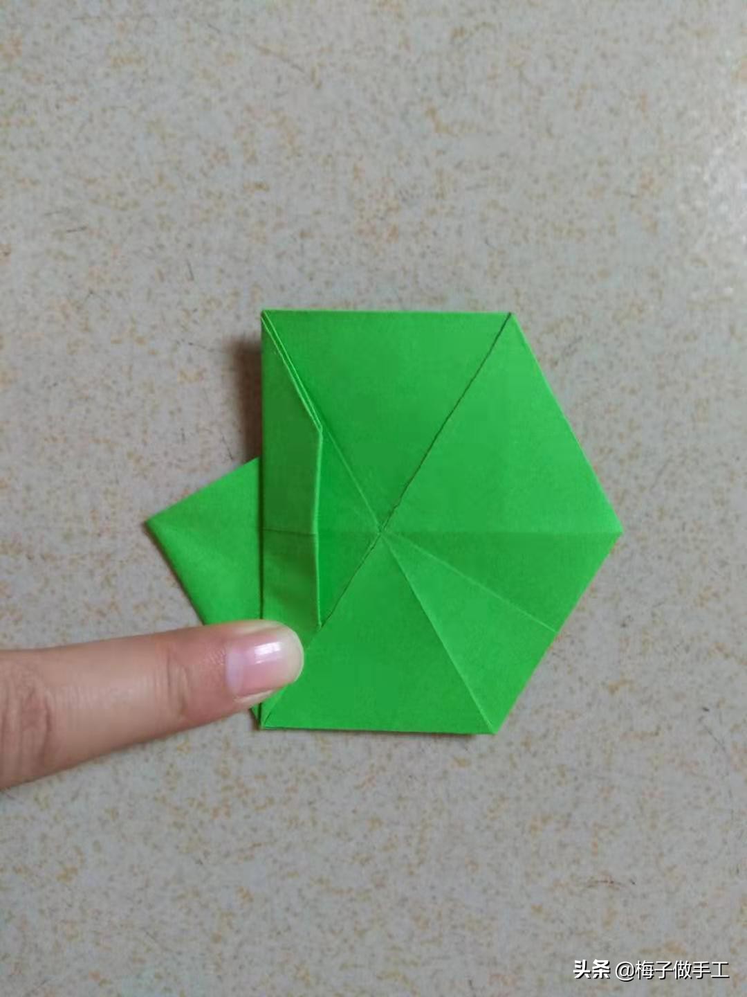 怎么折实心六芒星,手工折纸四角星怎么折