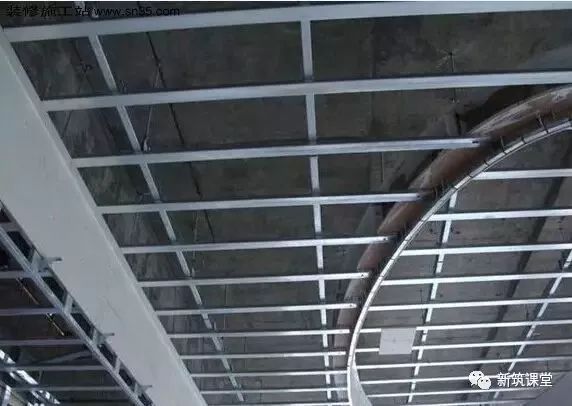 轻钢龙骨石膏板造型吊顶施工视频,石膏板天花吊顶施工全过程