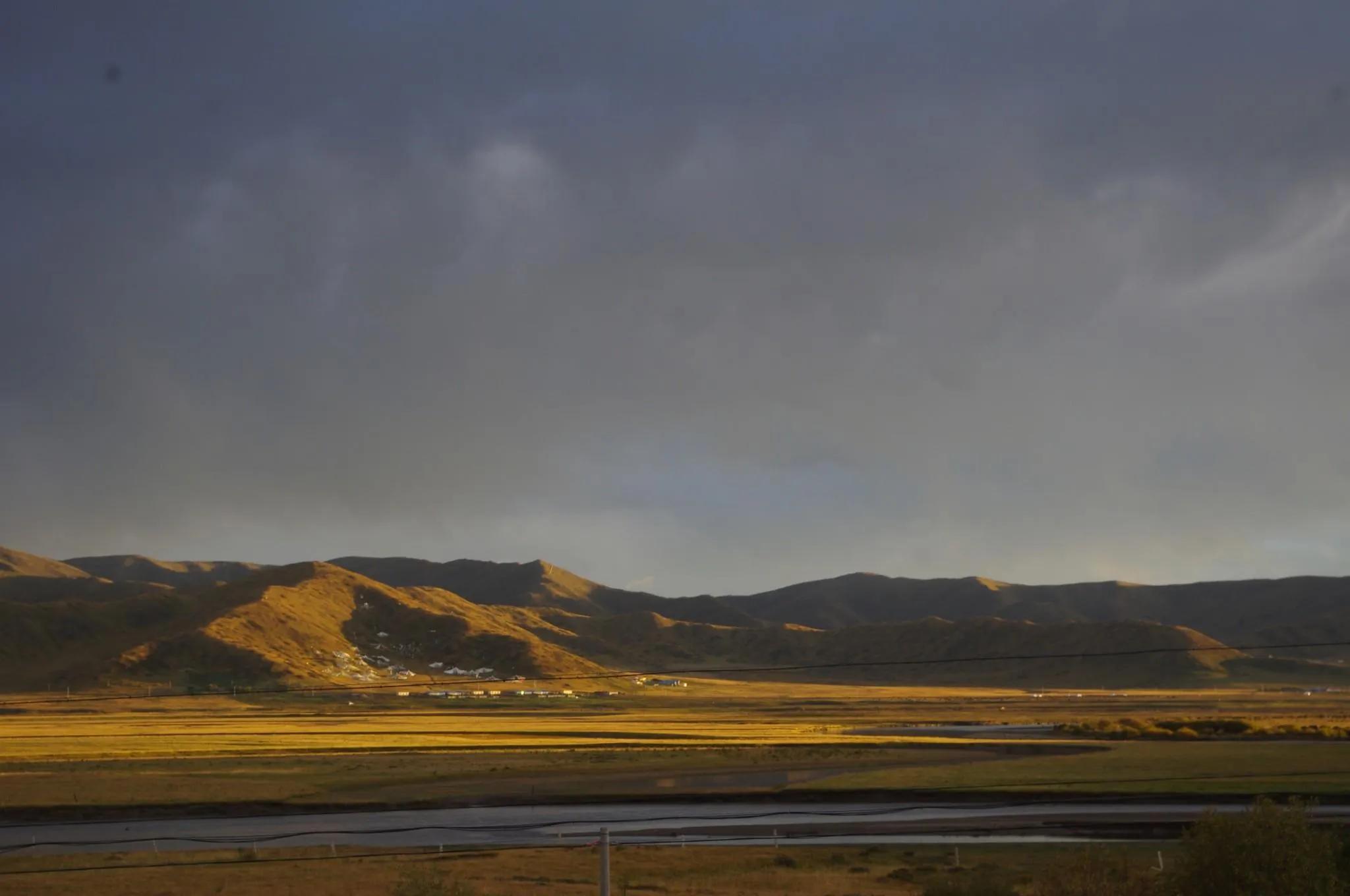 成都自驾青海湖特斯拉,成都自驾青海湖费用