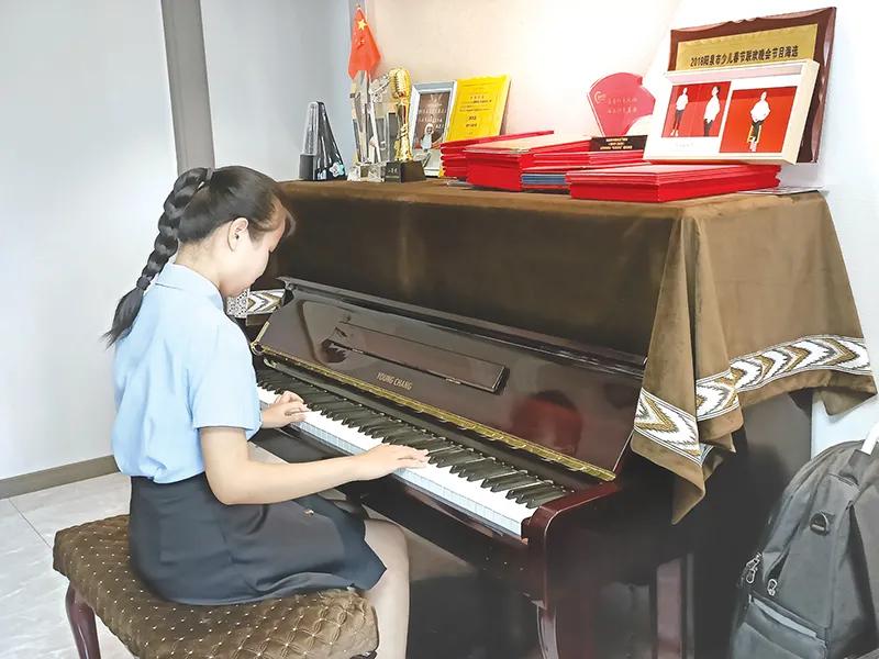 亲了呀!这个登上央视的小闺女,咱阳泉的