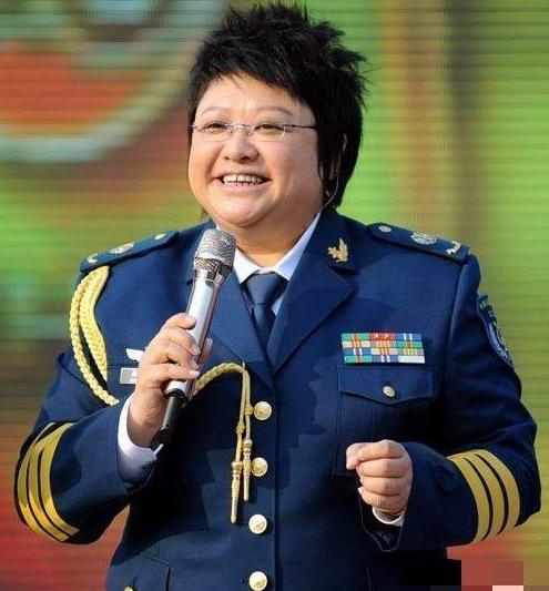 奶奶卖老冰棍,老奶奶卖雪糕帮助大山里的孩子