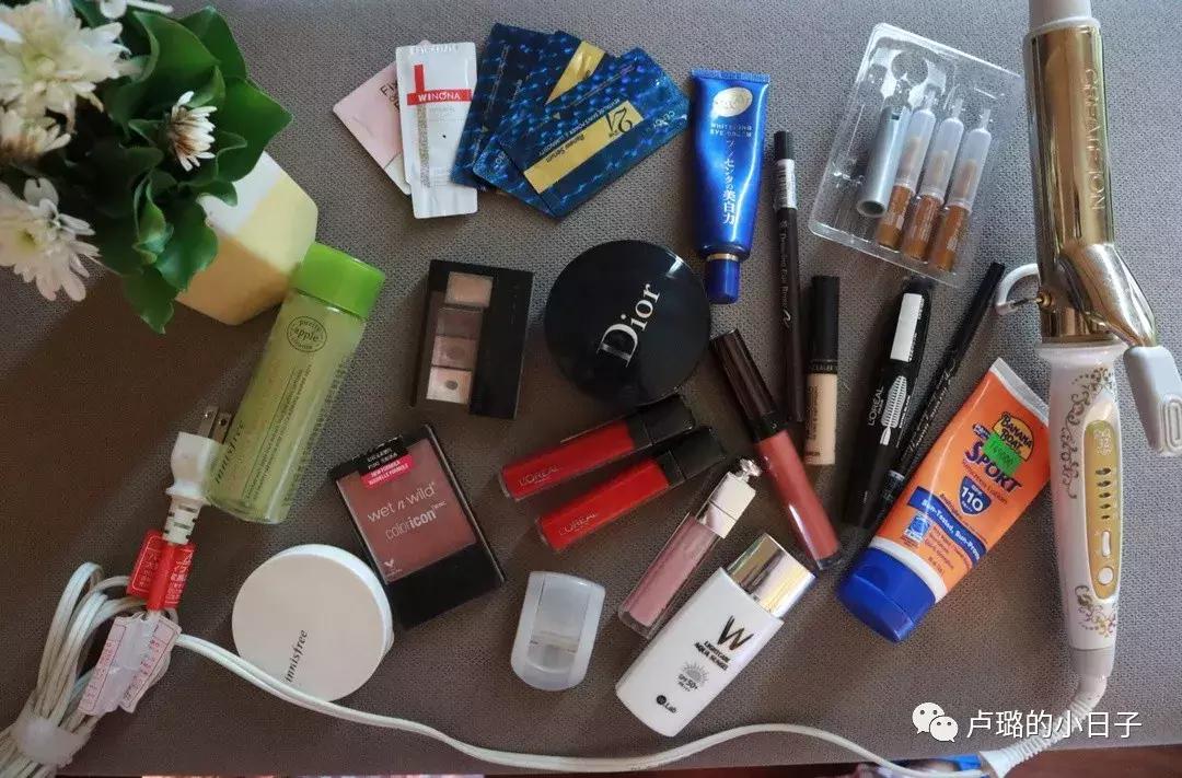 没这10样产品,我根本不敢出门!外出旅行化妆包大公开