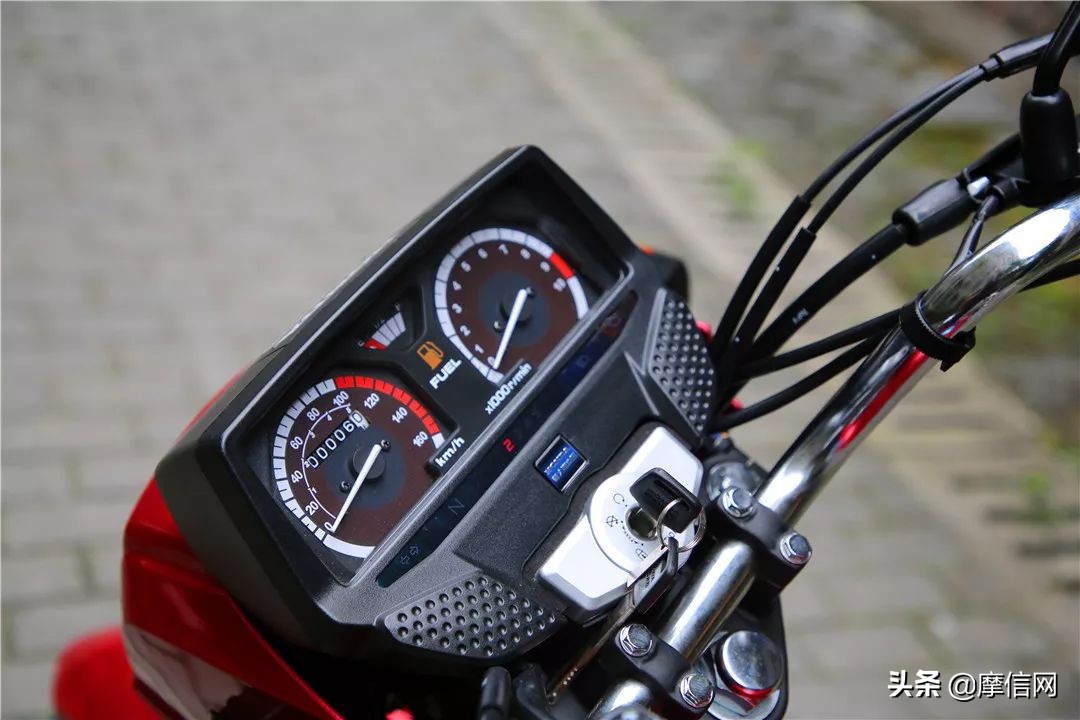 新大洲本田战飚评测,新大洲本田战龙试驾