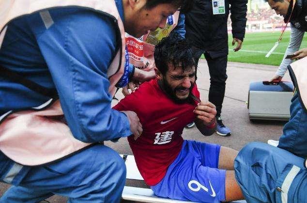 再惹争议!大连球迷集体换头像支持秦升,惹怒其他球队粉丝