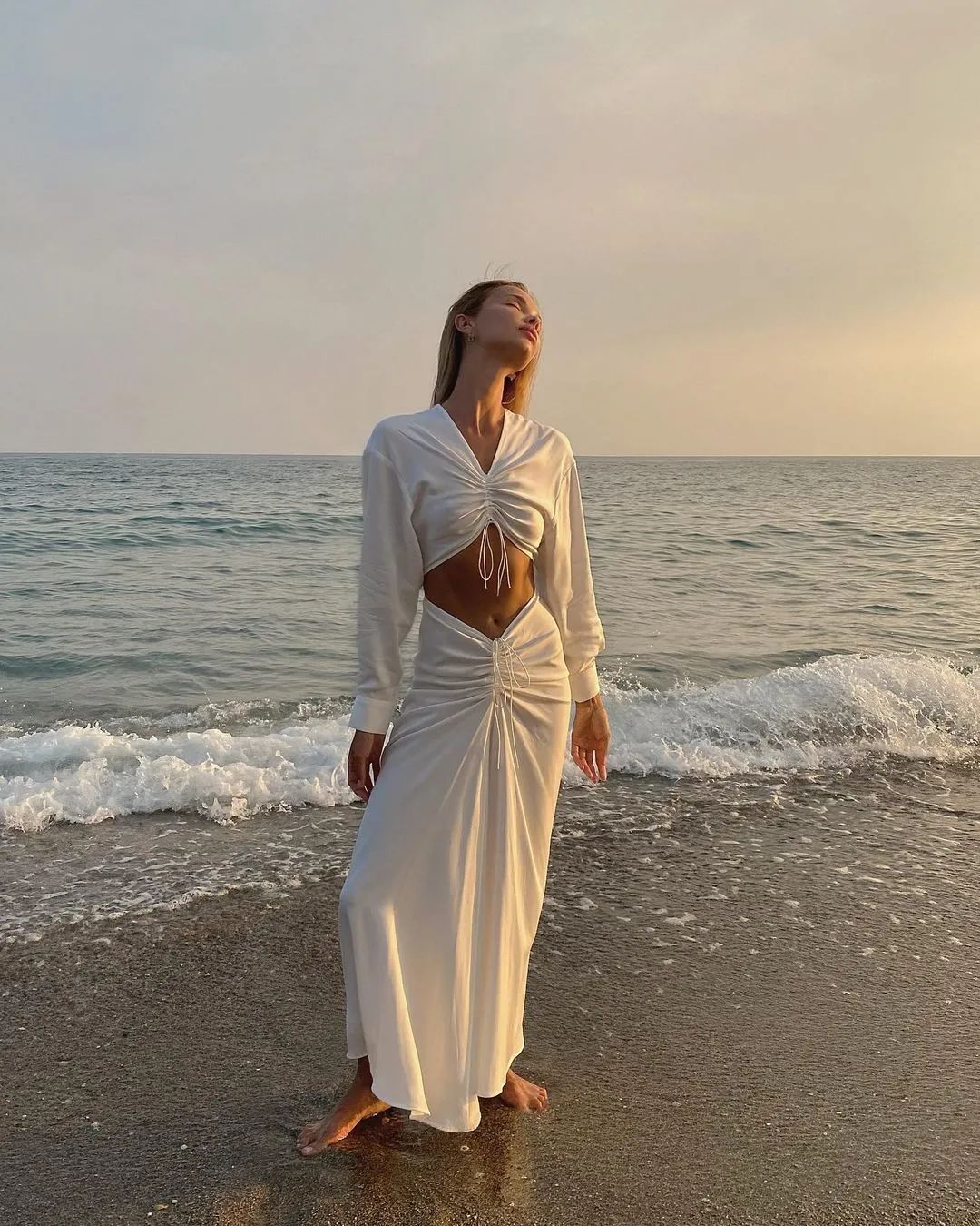 为什么卡戴珊喜欢穿皮衣,卡戴珊紧身衣对身体有危害吗